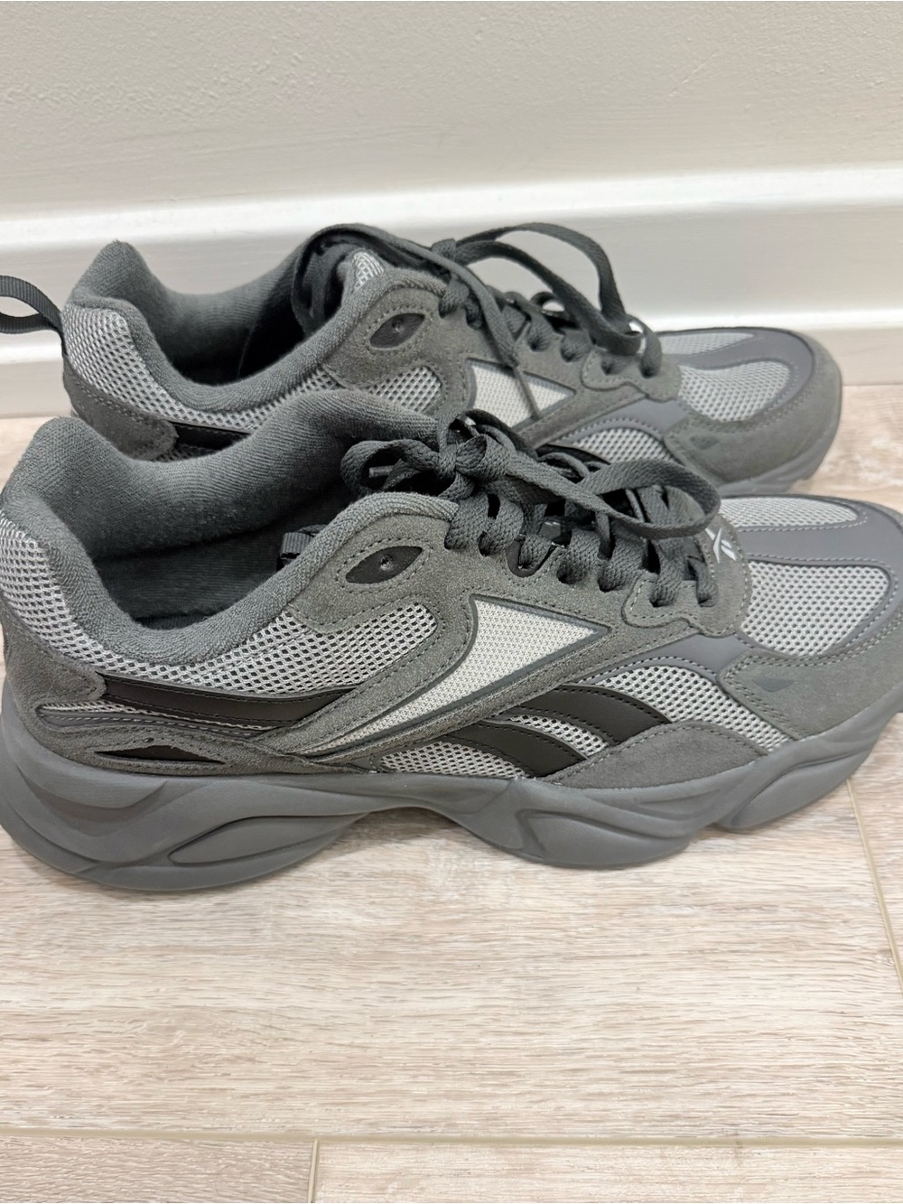Reebok Men's Grey Mesh & Suede Sneakers